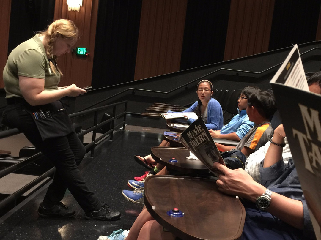 Movie Tavern Syracuse-锡拉丘兹必去景点