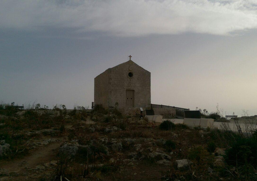 Discover Dingli Cliffs景点图片