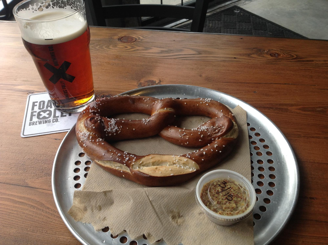 匹特草原餐馆和美食-Foamers Folly Brewing Co.