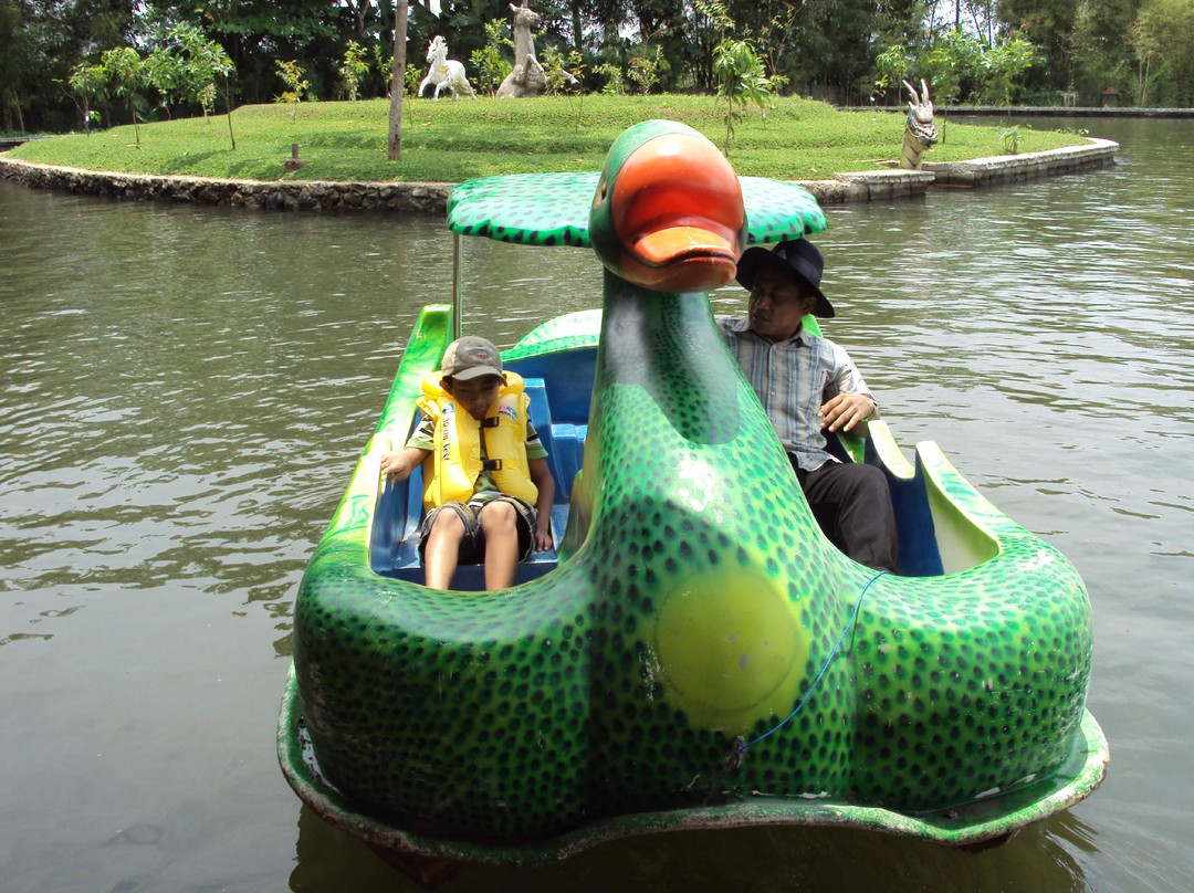 Taman Wisata Pendidikan Purbasari Pancuran Mas-普禾加多必去景点