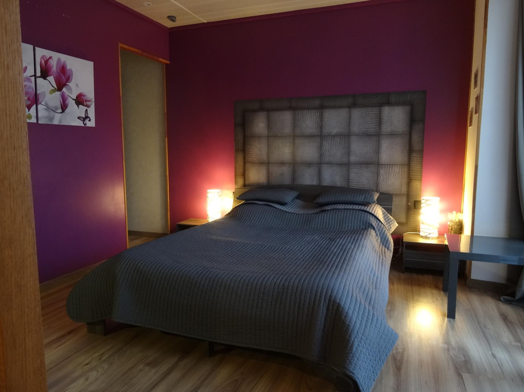 Jouey酒店住宿-La Datcha Bourguignonne