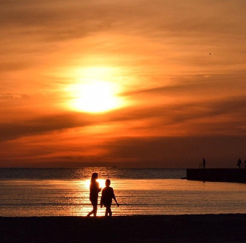 First Street Beach景点图片