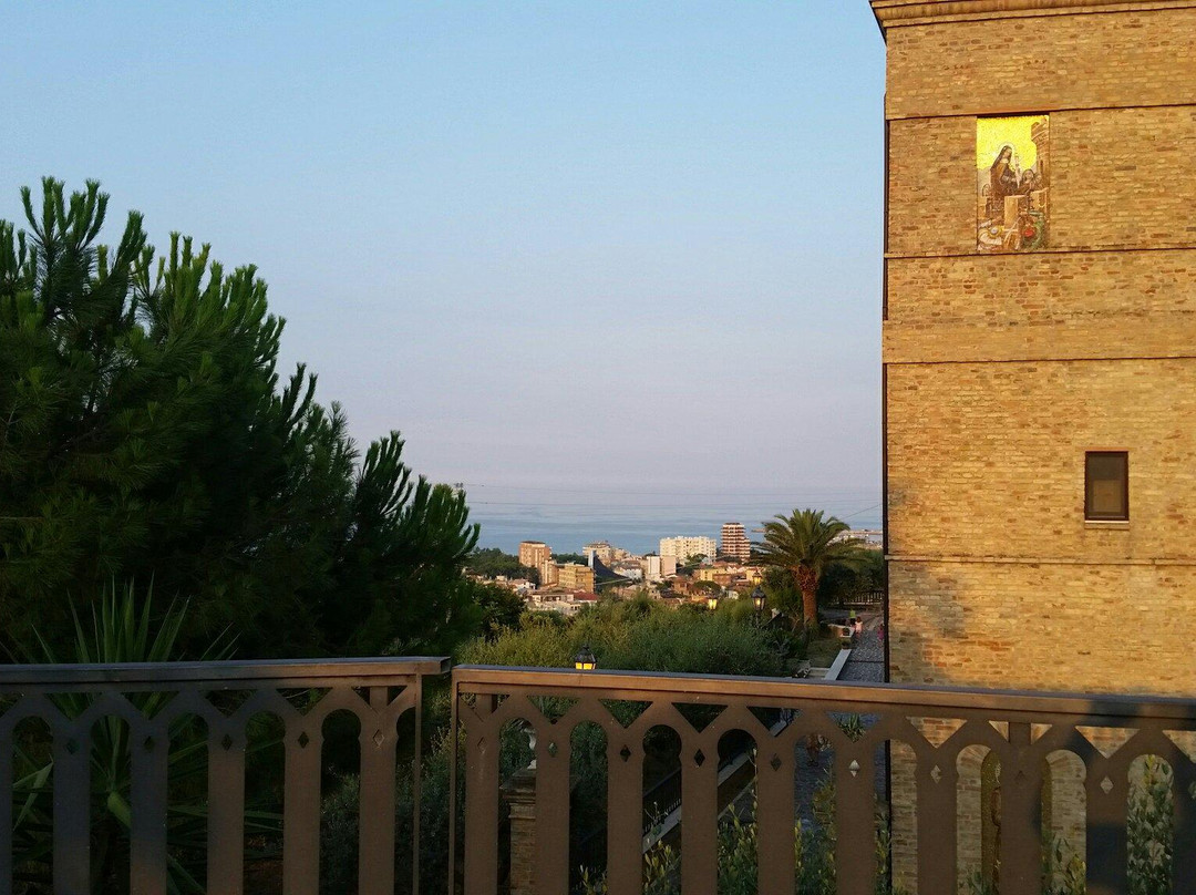 Caffè dello Splendore-朱利亚诺瓦必去景点