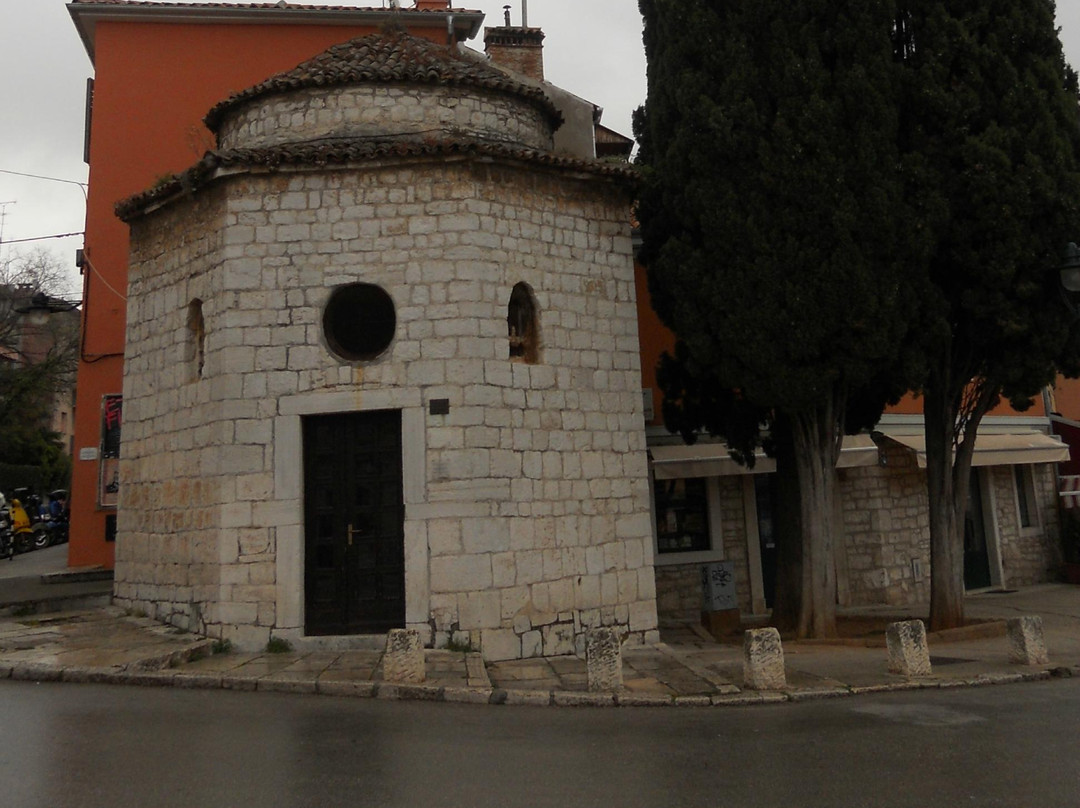 Igreja Romanica Da Santissima Trindade-罗维尼必去景点