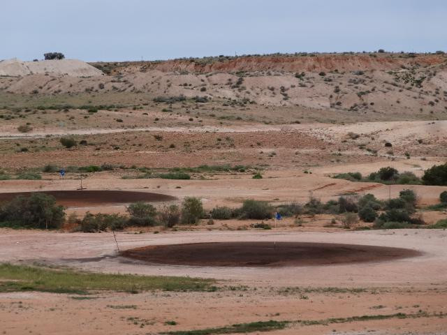 Coober Pedy Opal Fields Golf Course-库伯佩迪必去景点