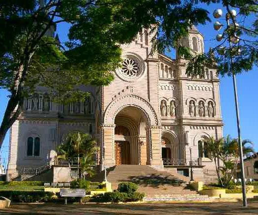 Ouro Fino旅游景点-Santuario De Sao Francisco De Paula & Nossa Senhora De Fatima