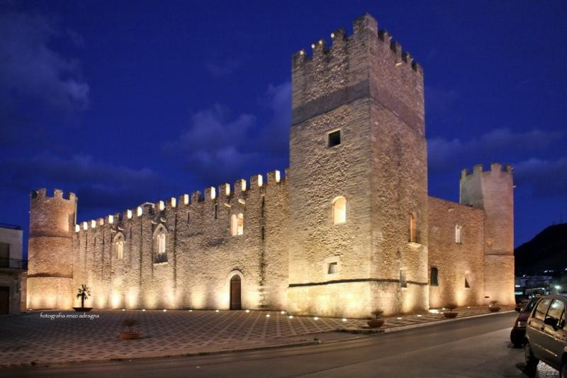Castello dei Conti di Modica-Alcamo必去景点