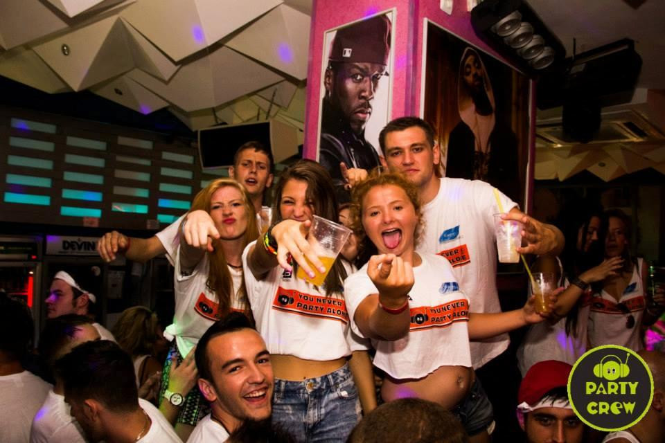 Party Crew!-晴滩必去景点