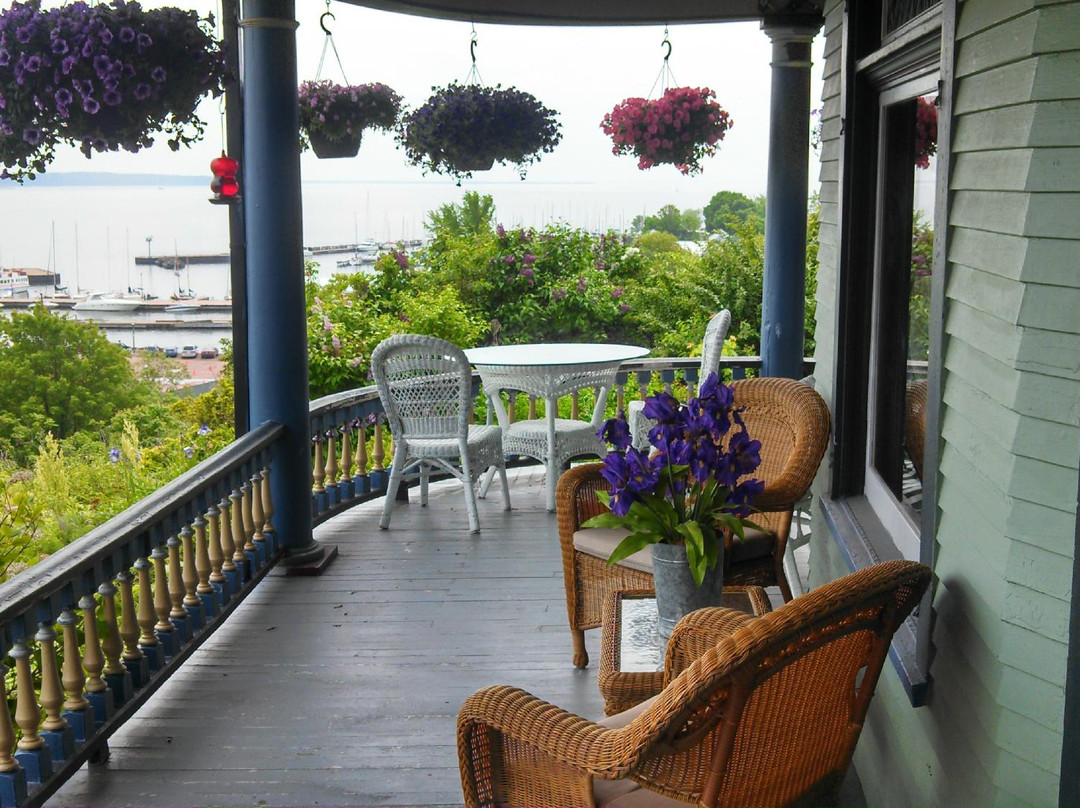 Harbor Hill House