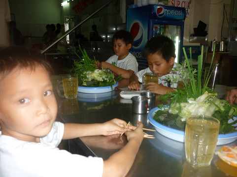 Saigon Hotpot - Travel With Local Youth-胡志明市必去景点