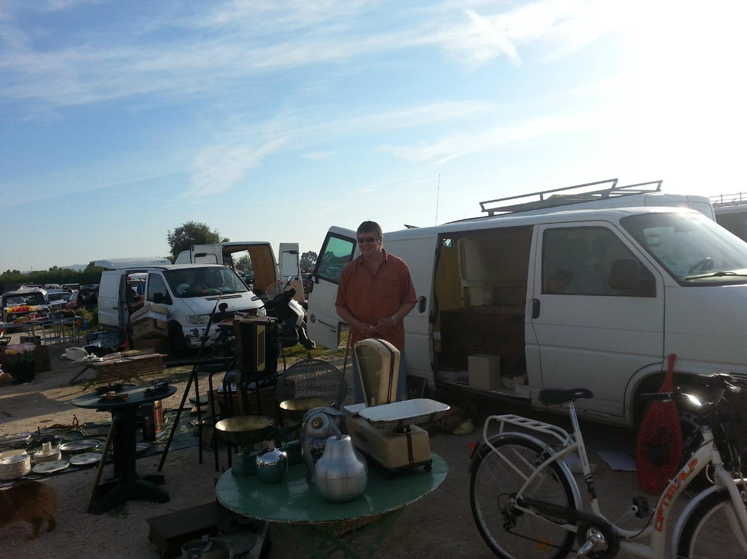 Les Bonnes Puces-耶尔必去景点