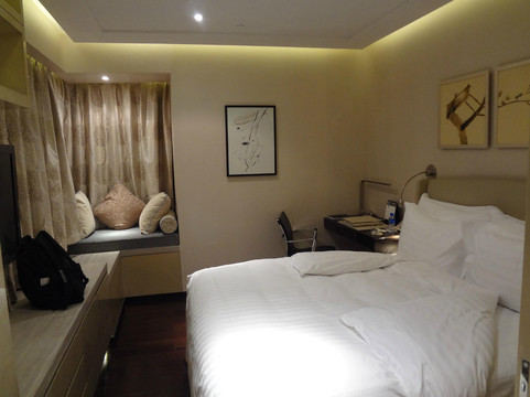 洲至奢选上海静安THE ONE套房酒店主图