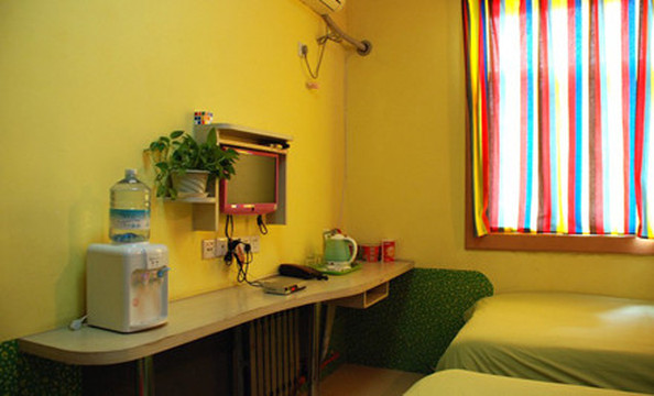 麻雀迷你客房主图