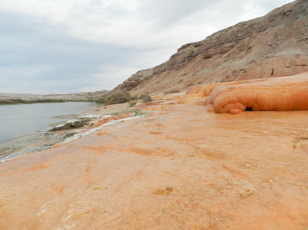 水晶间歇泉-格林河必去景点