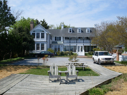 Waterfront Hambleton Inn Bed & Breakfast主图