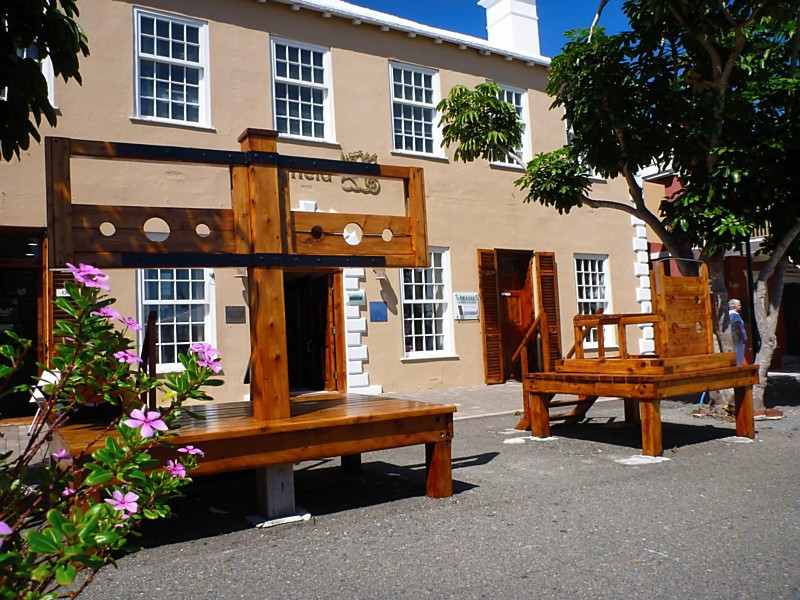 King's Square-圣乔治必去景点