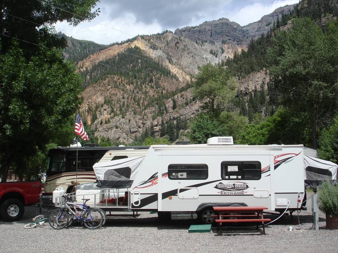 4J+1+1 RV Park