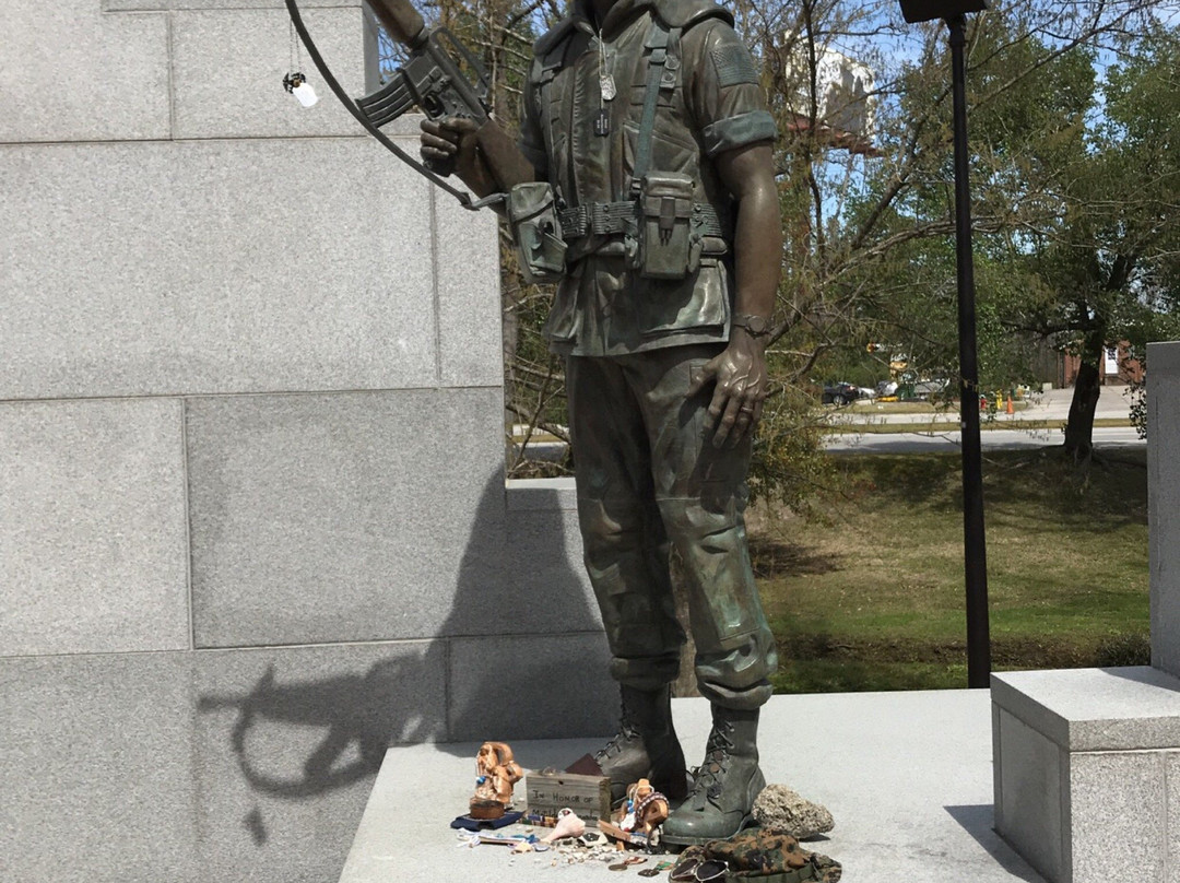 Lejeune Memorial Gardens景点图片