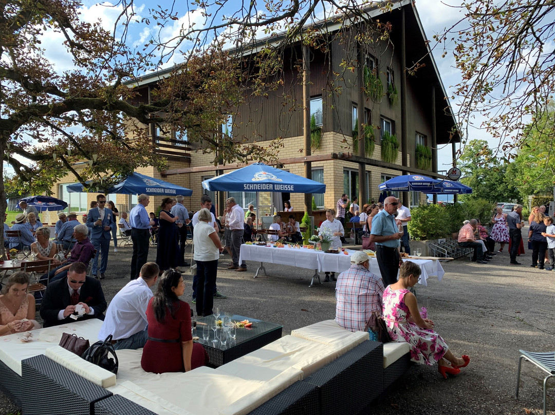 Roggliswil餐馆和美食-Gasthof zur Fennern