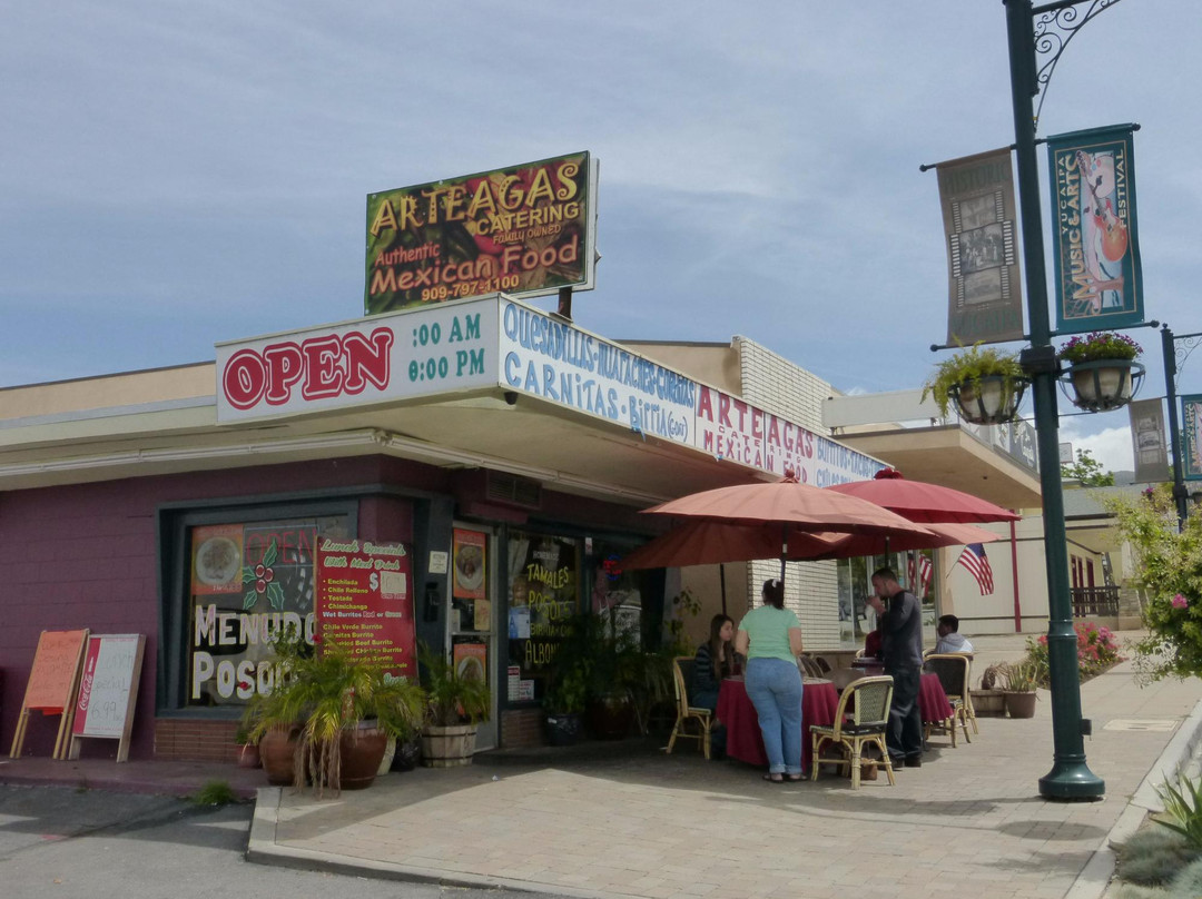 Forest Falls餐馆和美食-Arteaga's Mexican Food