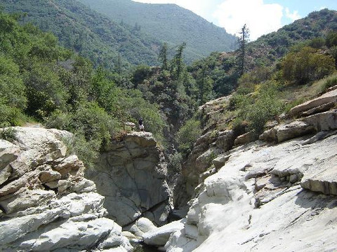 Santa Paula Canyon Falls  / Punch Bowls-Santa Paula必去景点