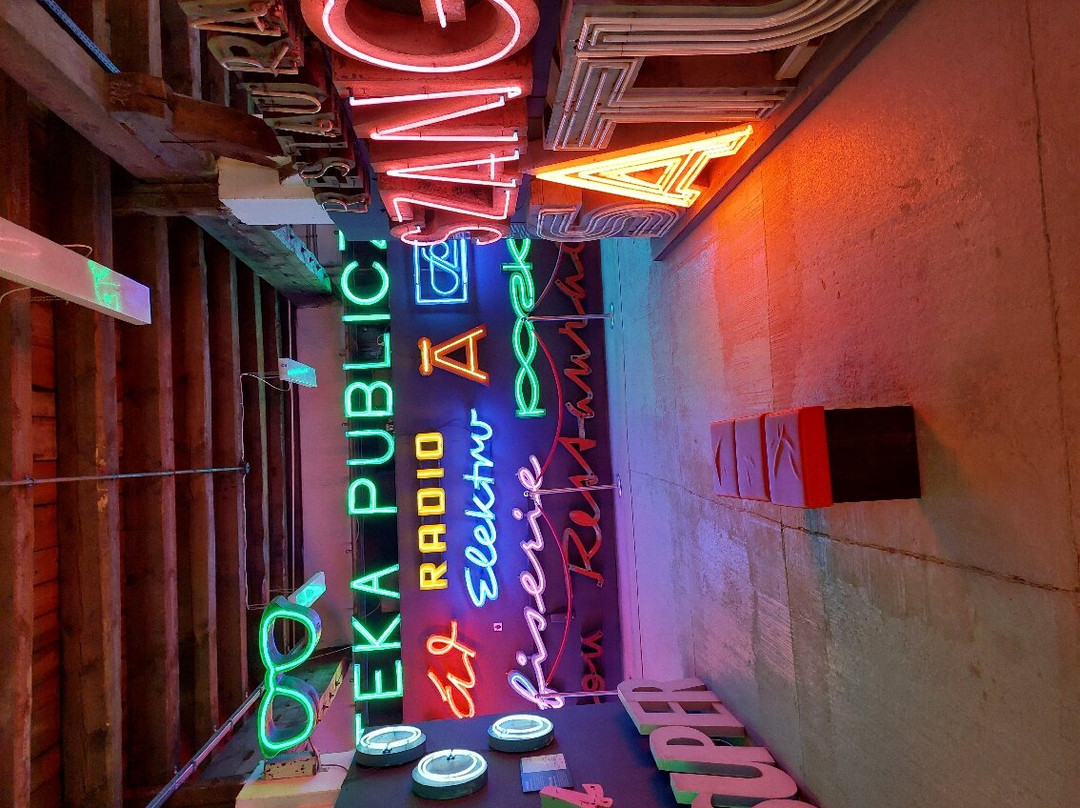 Neon Muzeum景点图片