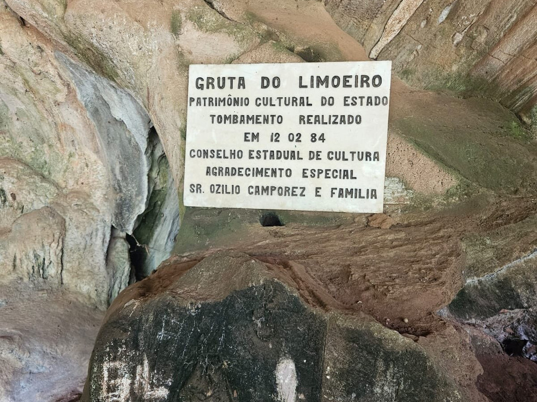 Gruta Do Limoeiro景点图片