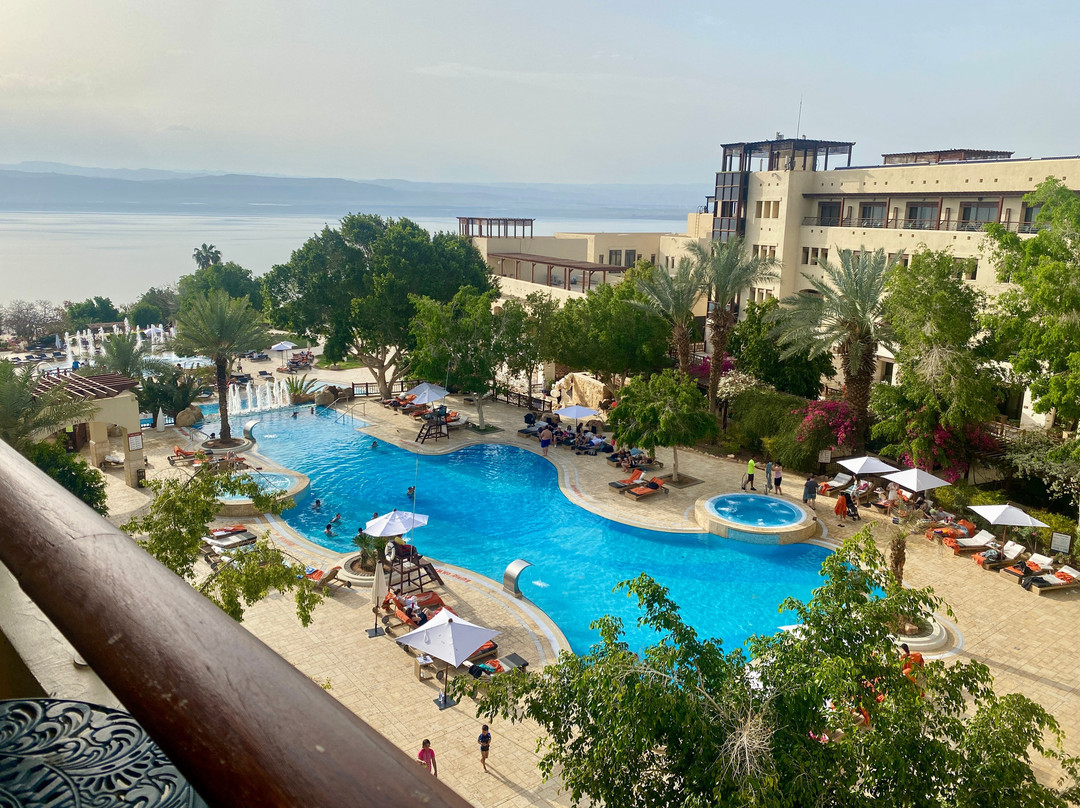 约旦峡谷万豪度假水疗酒店 主图