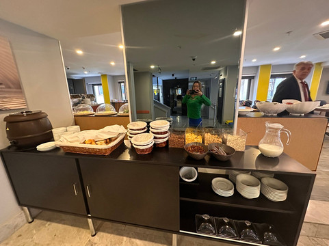 Days Hotel by Wyndham Cankaya主图