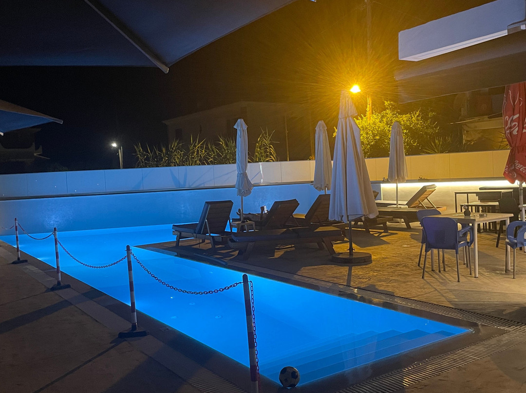 Papatsas Center Houses主图