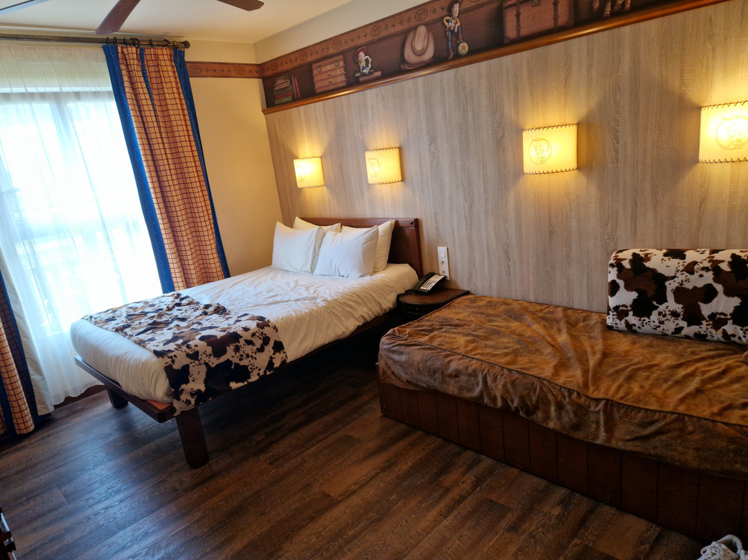 夏延迪斯尼复古酒店主图