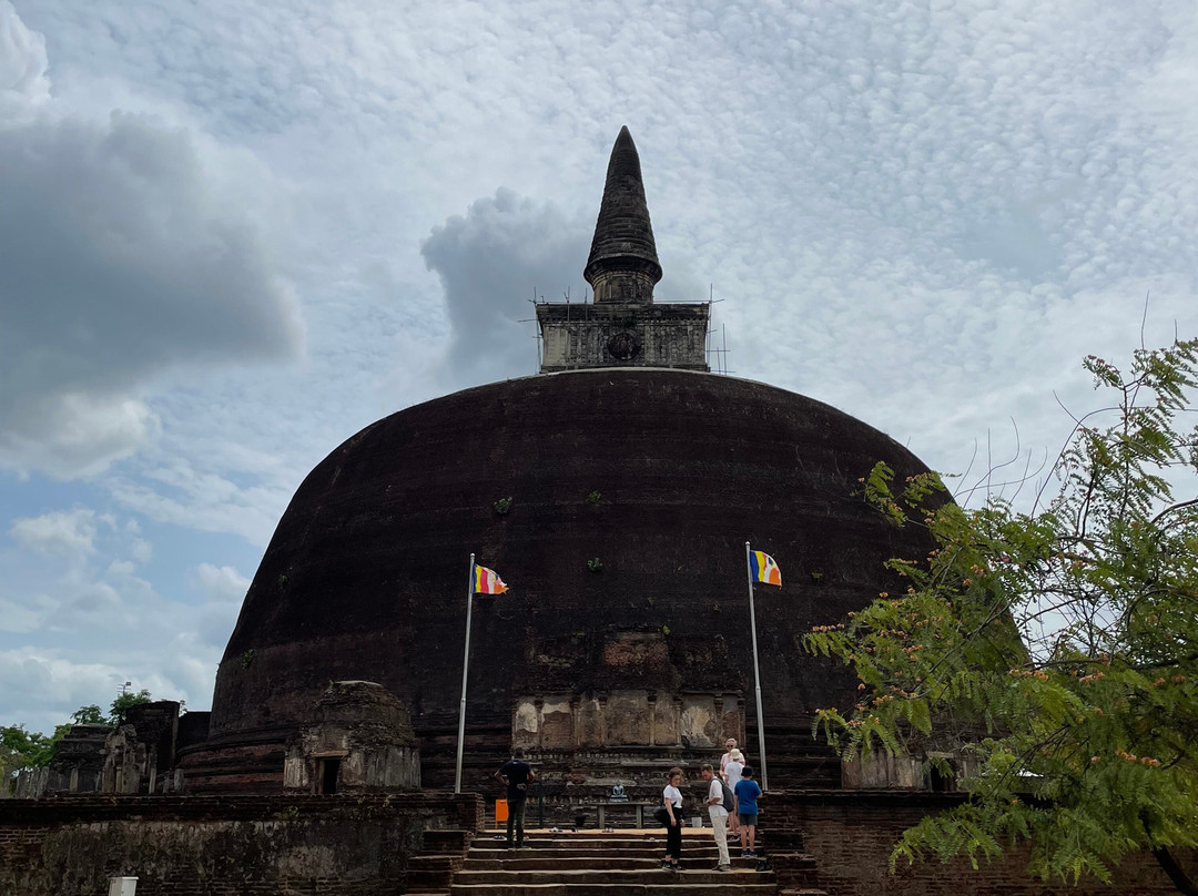 Dinesh Liyanage-波隆纳鲁瓦必去景点