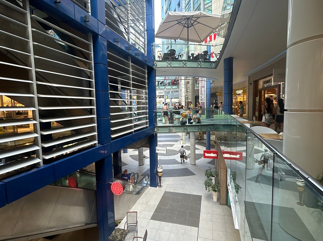 Bay Street Shopping Complex景点图片
