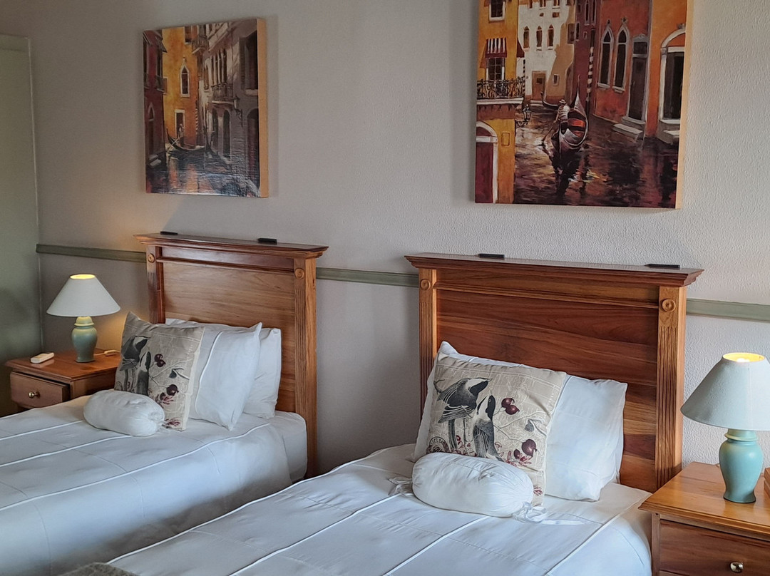 Housemartin Guest Lodge主图