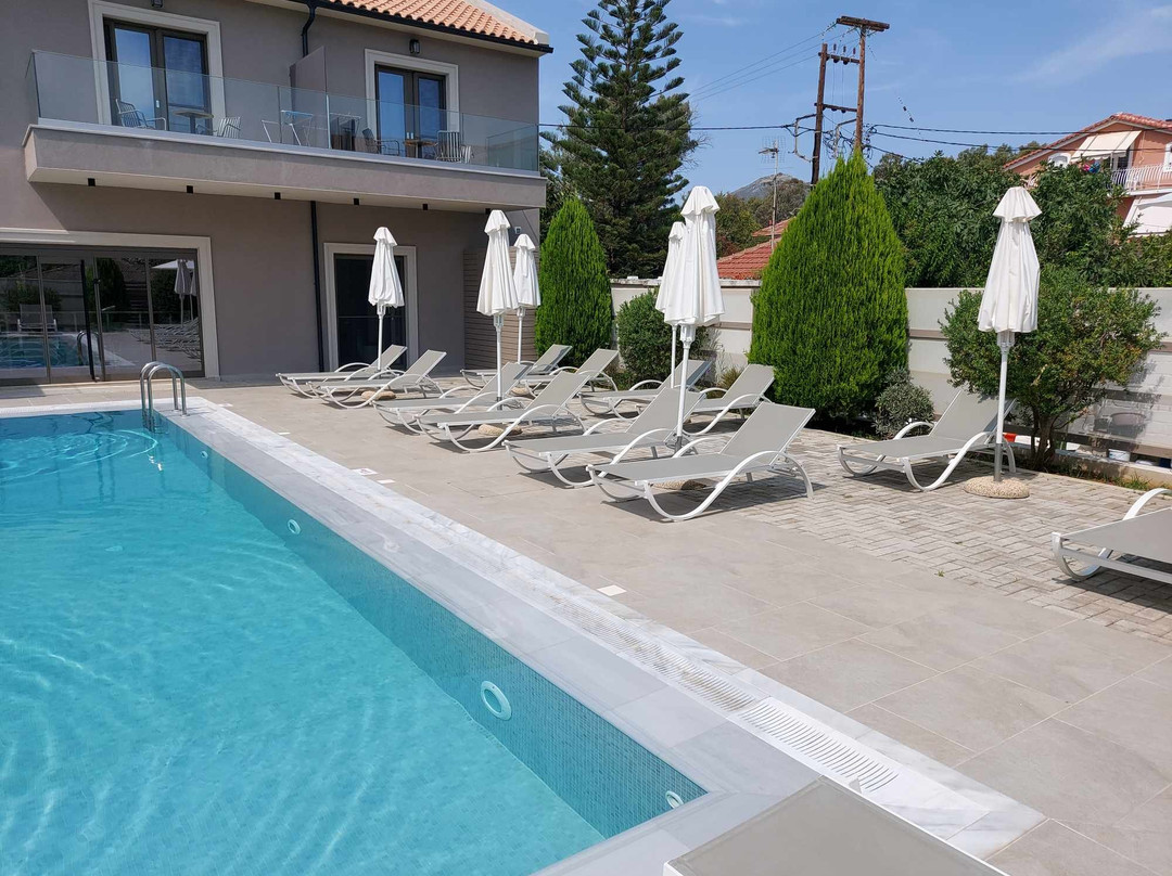 Notos Luxury Studios & Apartments主图