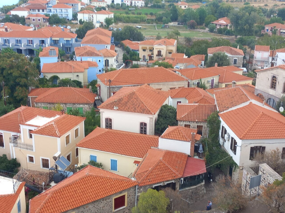 Panagia Glykofilousa-Petra必去景点