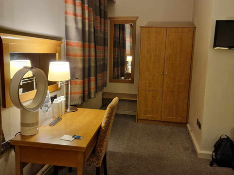 科克城艾萨克斯酒店主图