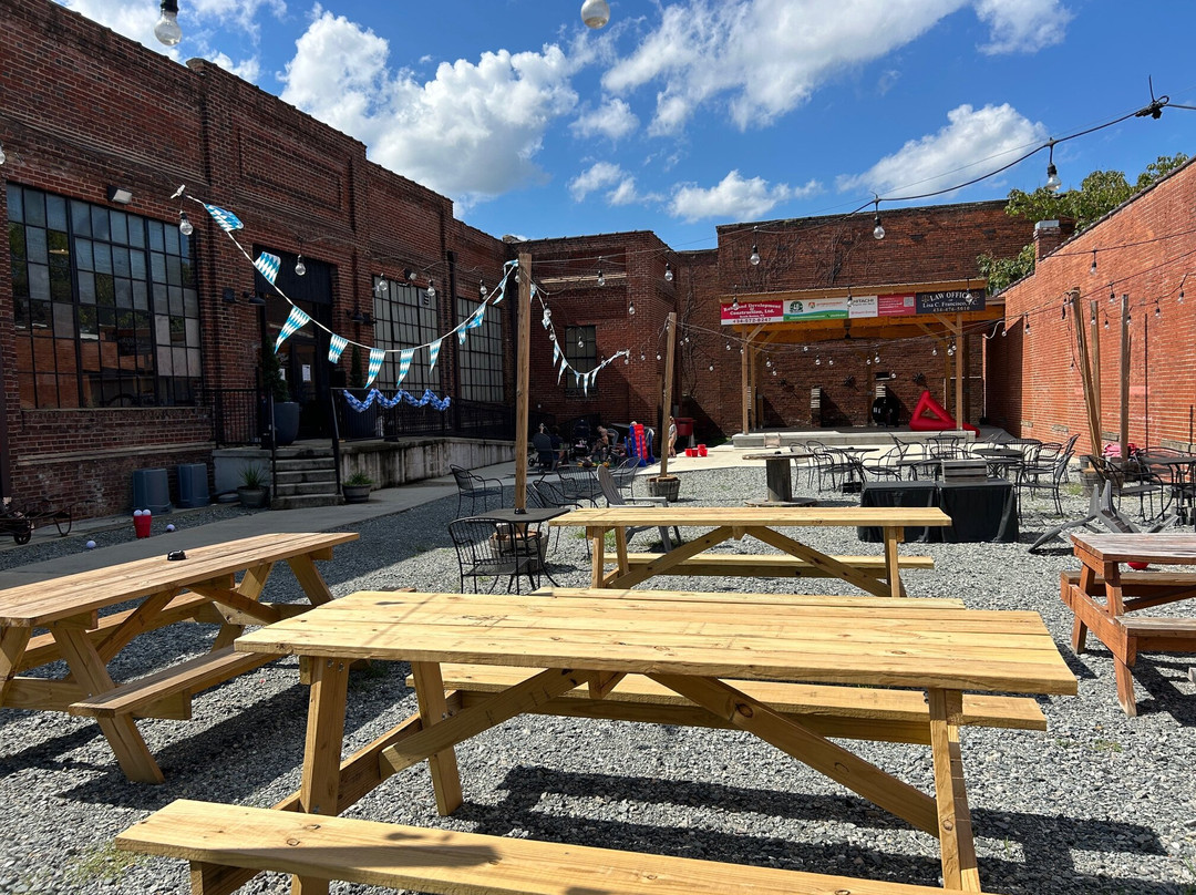 Factory Street Brewing Company景点图片