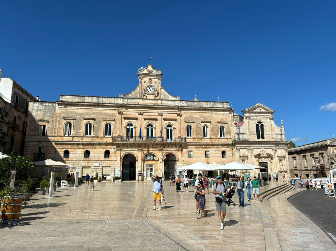 Piazza Della Libertà-奥斯图尼必去景点