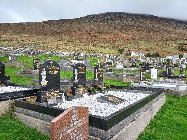 Slievemore Grave Yard景点图片