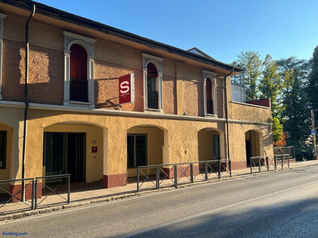 Sagostino House