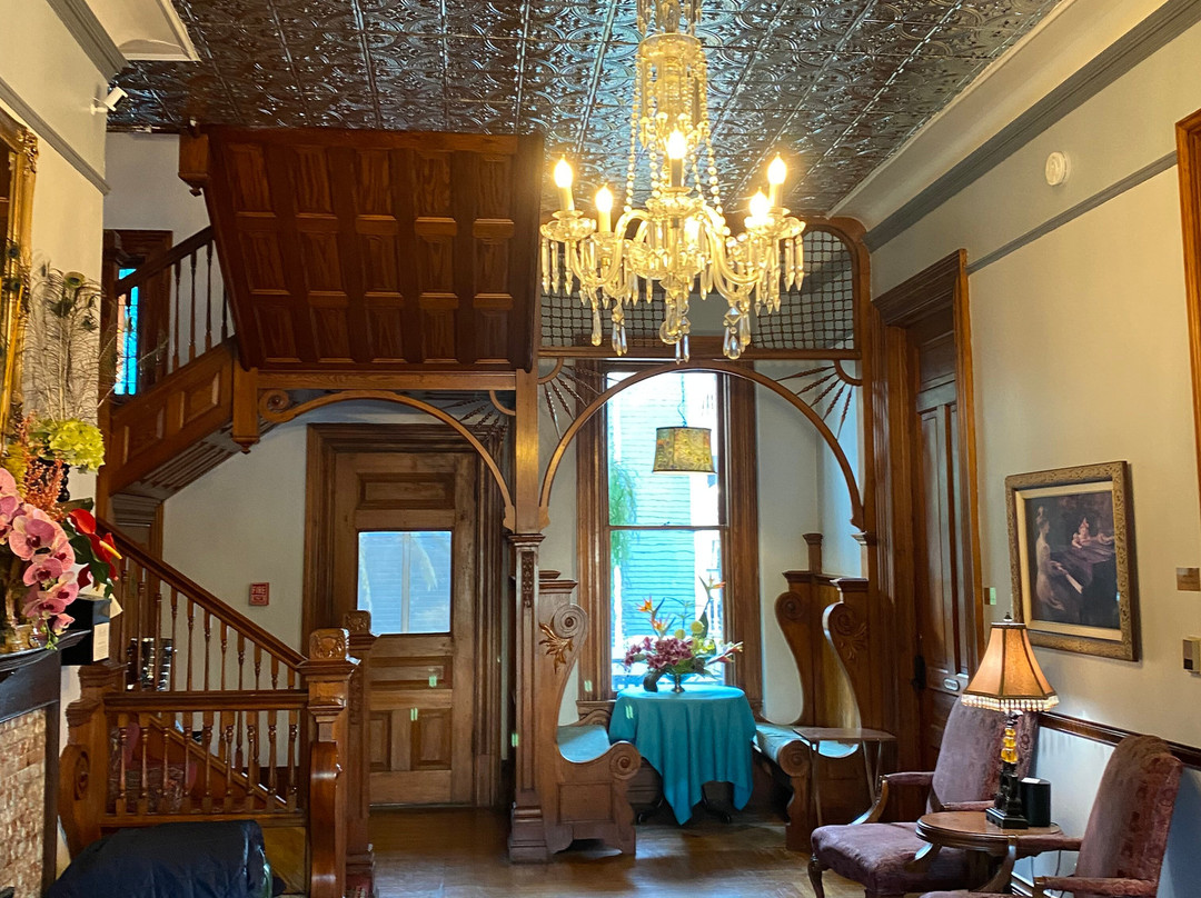 The Mansion on 17th主图