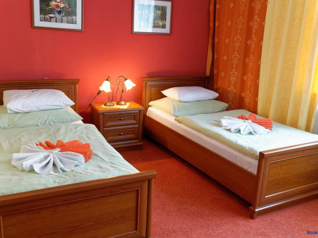 Trnava酒店住宿-Hotel KAMU Garni
