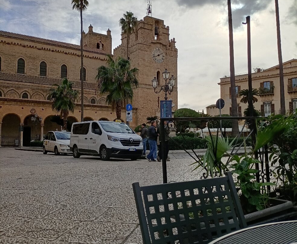 Piazza Vittorio Emanuele-Monreale必去景点