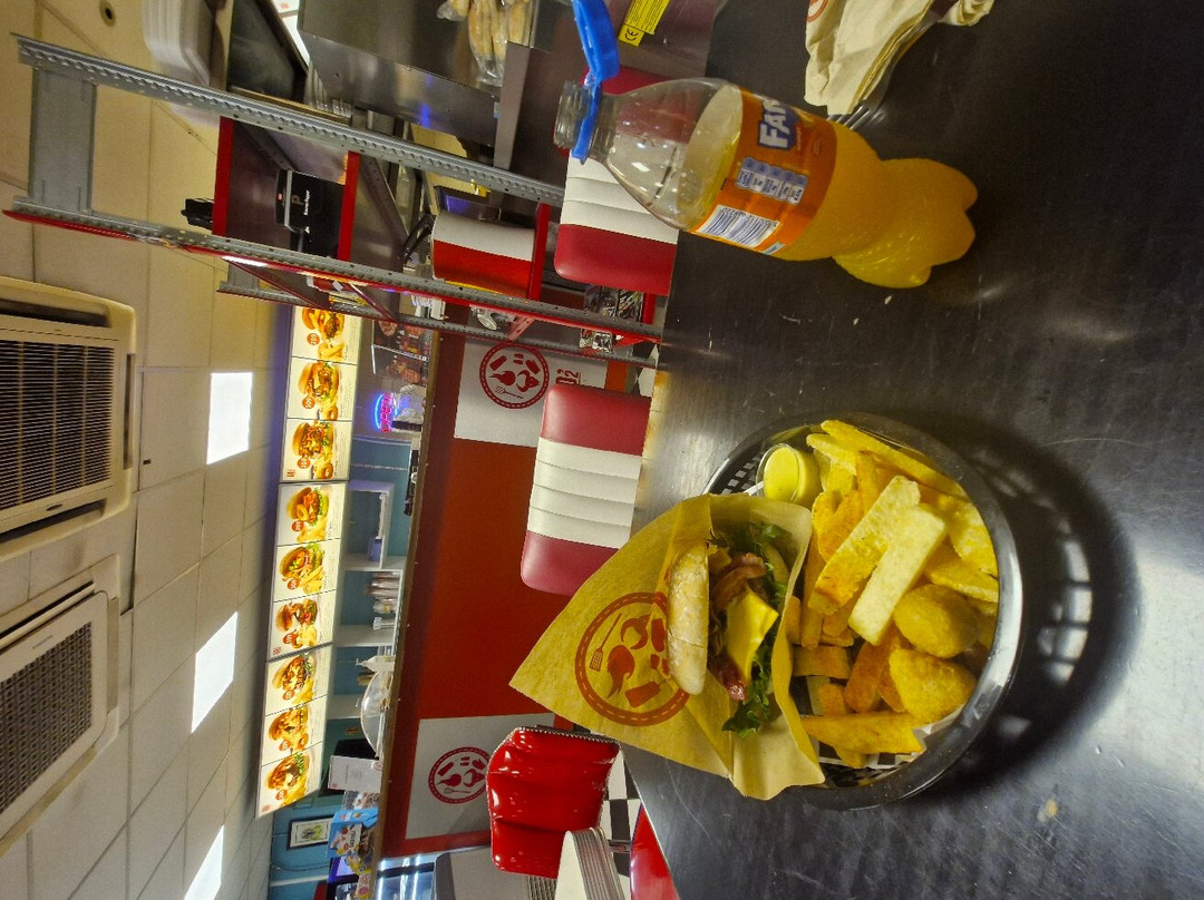 Orje餐馆和美食-Raymond's Diner