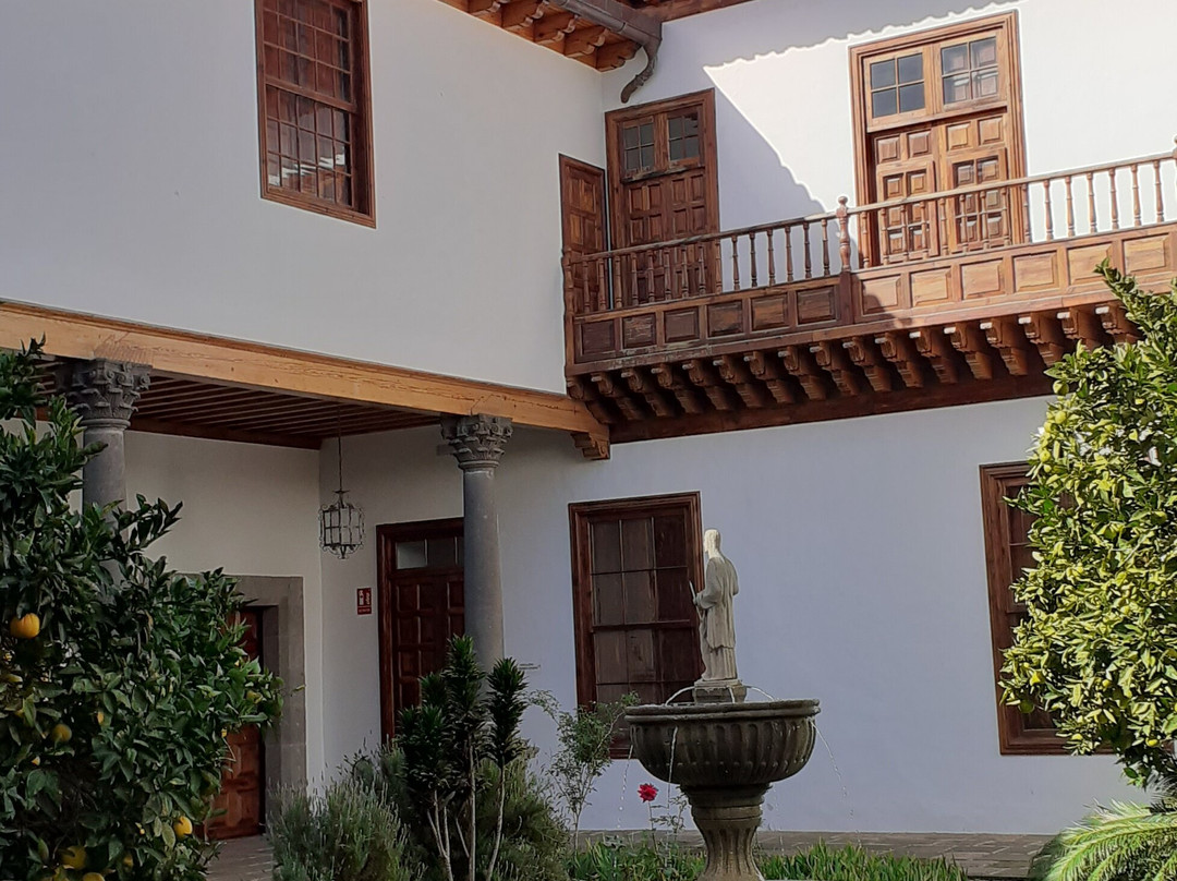 Casa Salazar-拉古纳的圣克里斯托波尔城必去景点