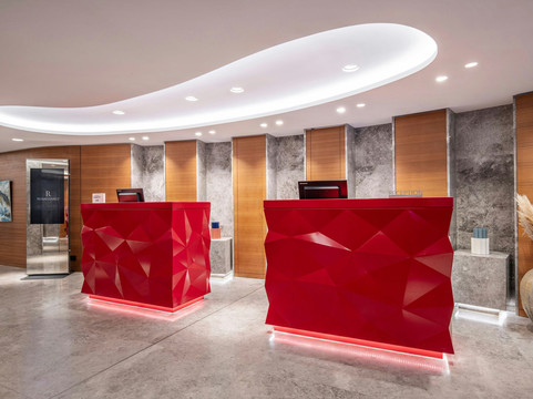 巴黎共和万丽酒店主图