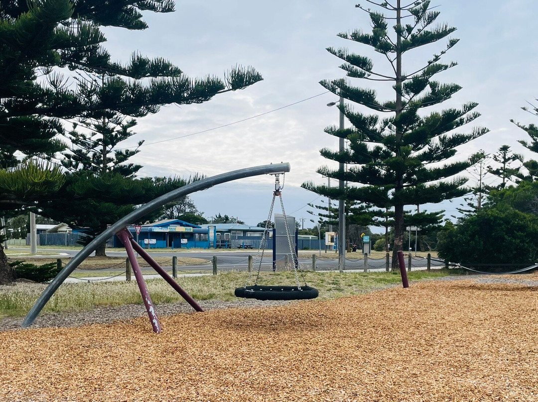 Golden Beach Playground景点图片