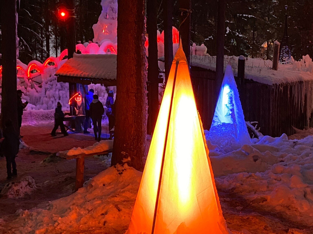 Ice palaces Schwarzsee景点图片
