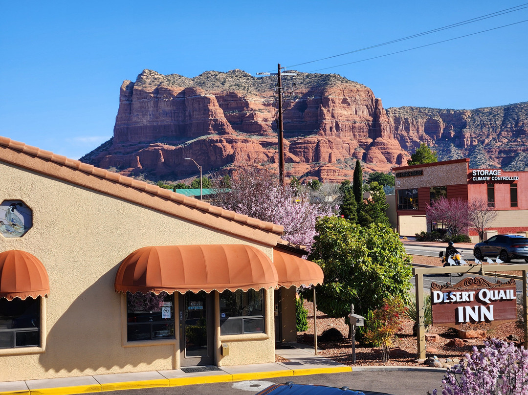 德瑟特魁尔旅馆主图